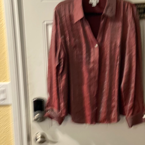 Blouse - Picture 2 of 3